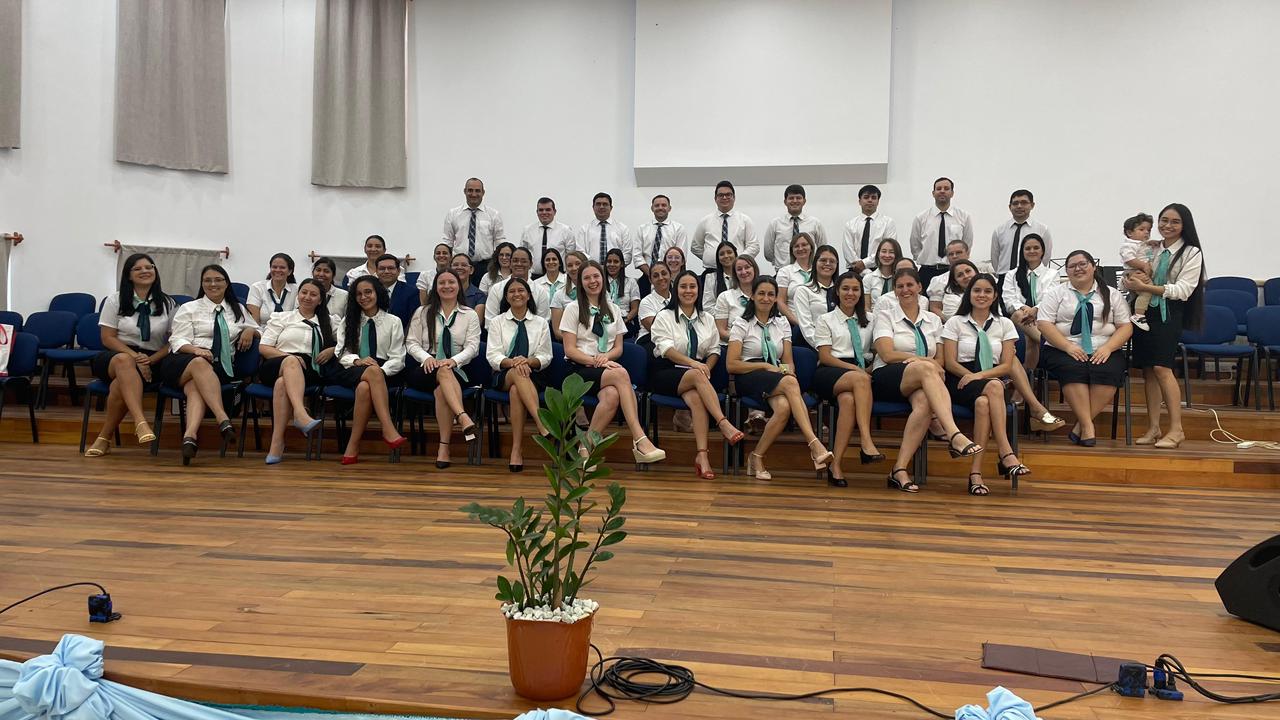 Grupo del instituto reunido.